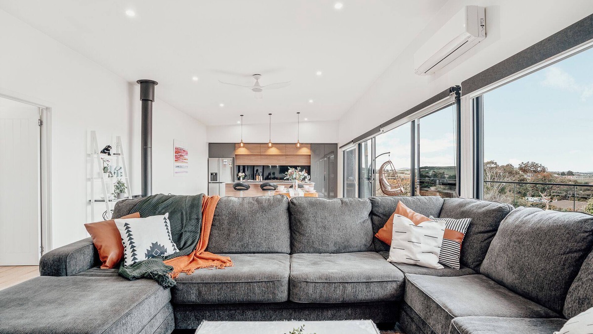 Sorell House | Hobart Luxury Getaway: Stunning Home with Mountain & Water