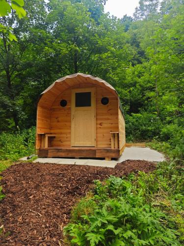 Kirchensittenbach Other | Hobbit Hütte am Bach ohne Bettwäsche