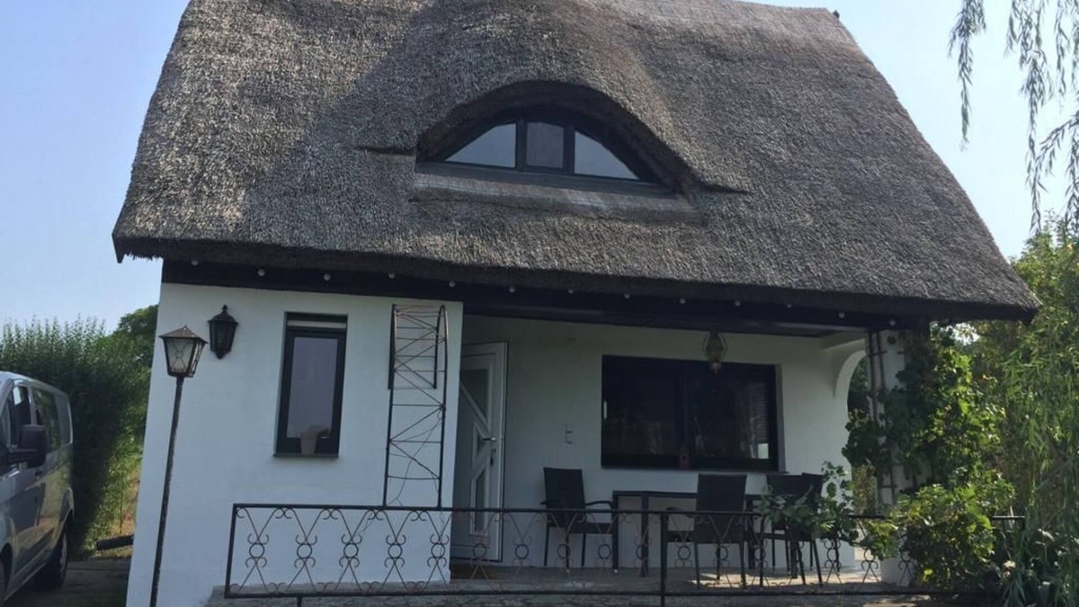 Eggesin House | Hobbithaus resort