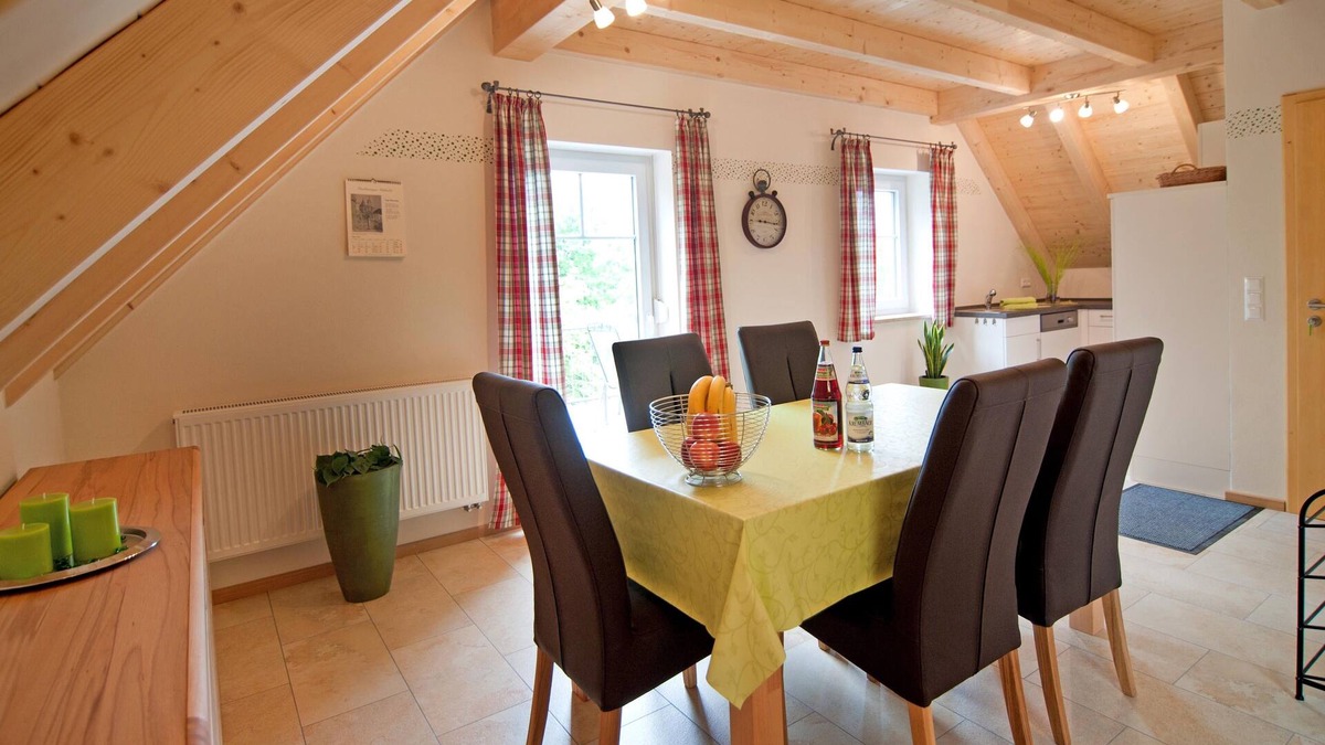 Feuchtwangen Apartment | Hochwertiges Urlaubsziel mit großer Außenanlage