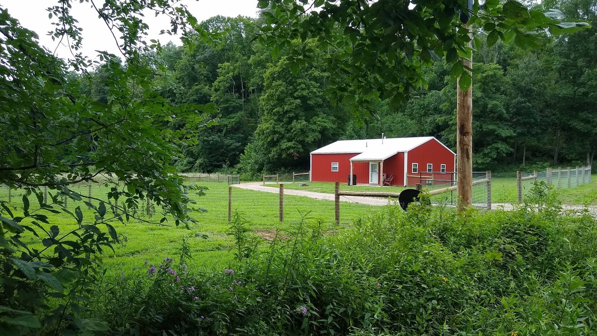 McArthur House | HOCKING HILLS AREA LODGING. Adults/21 & Older Only Getaway. Smoke & Pet Free.