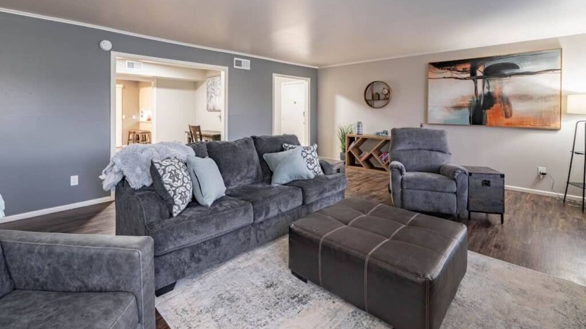 Lubbock Apartment | Hoff Gardens 11 - 2BR 2BA - Seasonal Pool