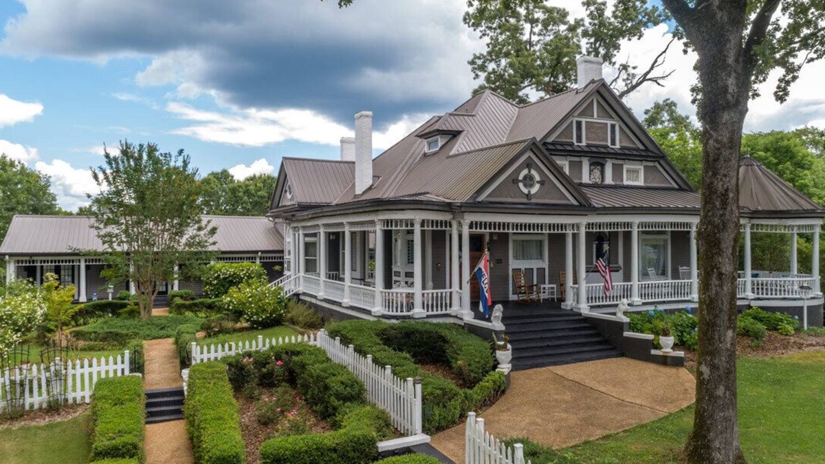 Hogansville Bed & Breakfast | Hogan House at Rose Hill B&B