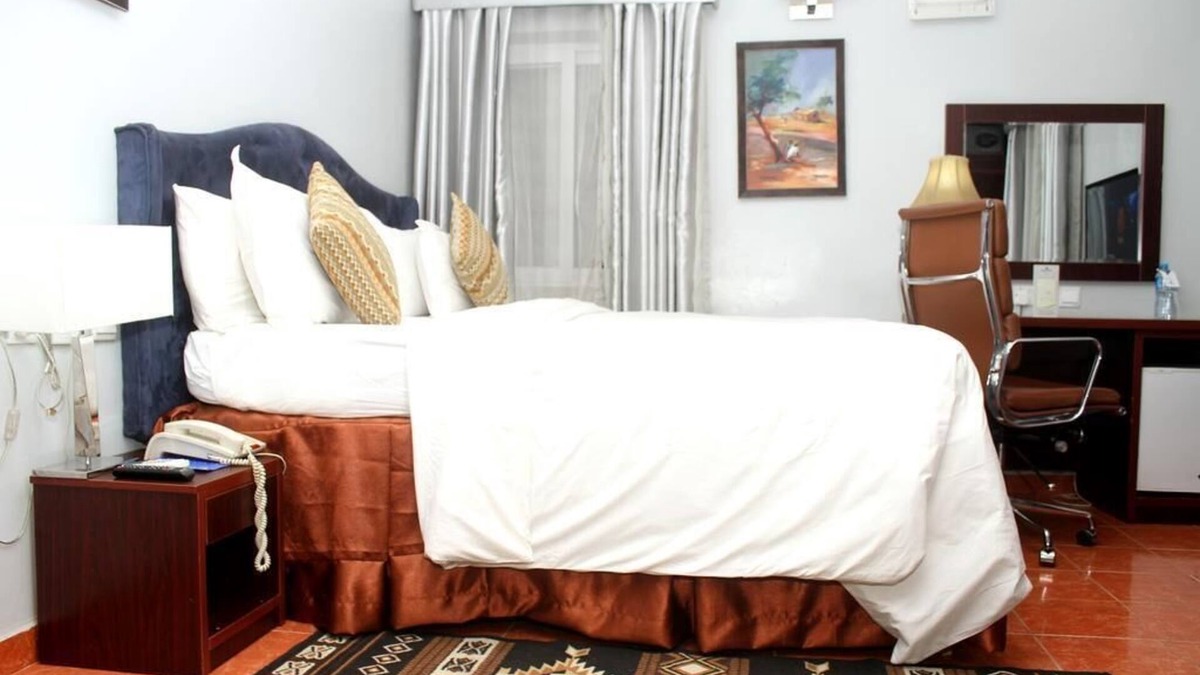 Calabar Hotel | Hoil Suites
