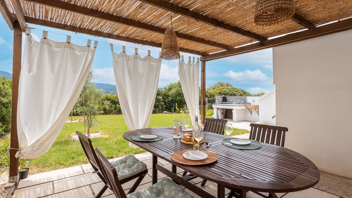 Santa Caterina House | Holiday Home 'Santa Caterina' with Mountain View, Wi-Fi and Air Conditioning