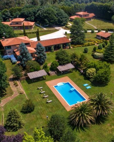 O Pino Villa | HolaCamp Camino
