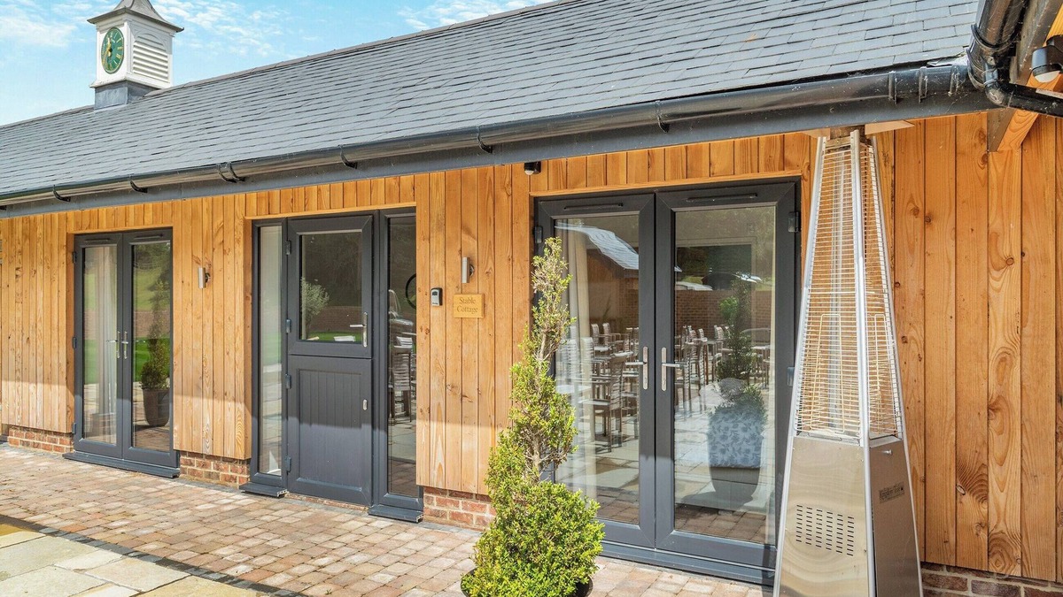 Alderbury Cottage | Hole Farm - Stable Cottage