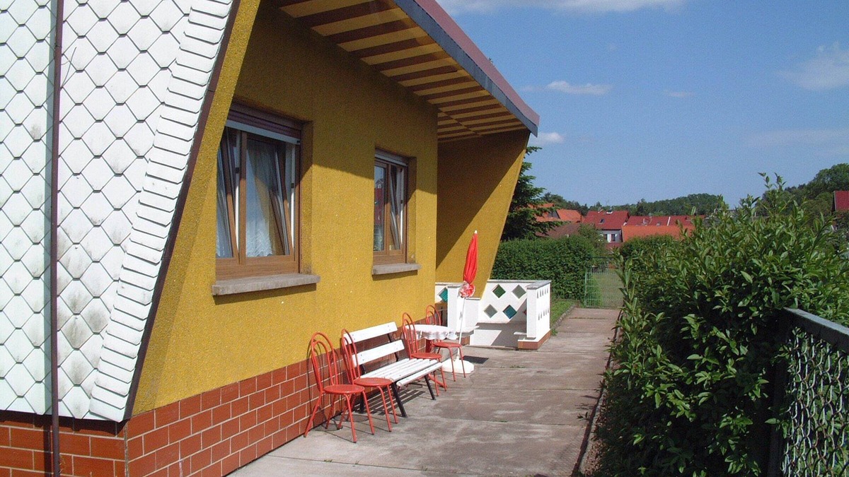Leinatal House | Holiday Home 'Haus Am Candelaber' with Private Terrace and Private Garden