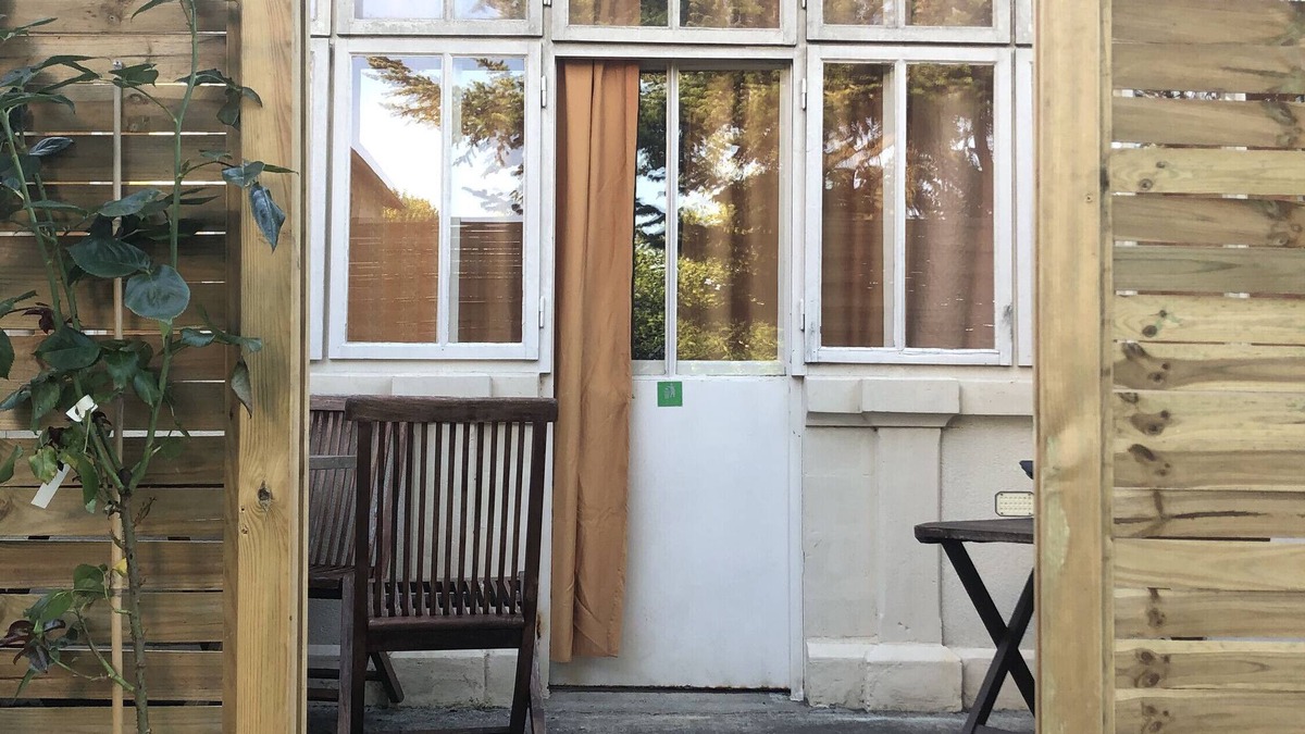 Saint-Germain-de-Lusignan House | Holiday Home 'La Maison Saint-Germain' with Private Terrace, Private Garden and Wi-Fi
