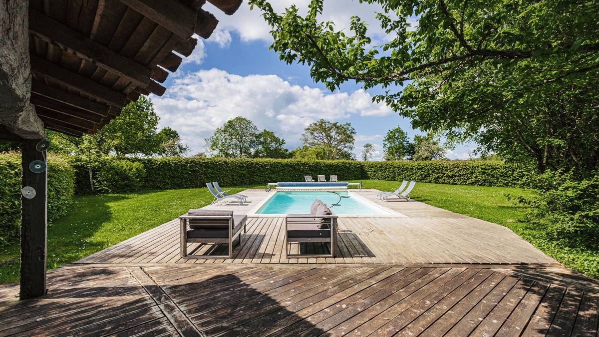 Saint-Laurent-de-la-Salle House | Holiday Home 'Logis La Tour - Gîte La Tour' with Private Pool, Private Terrace and Wi-Fi