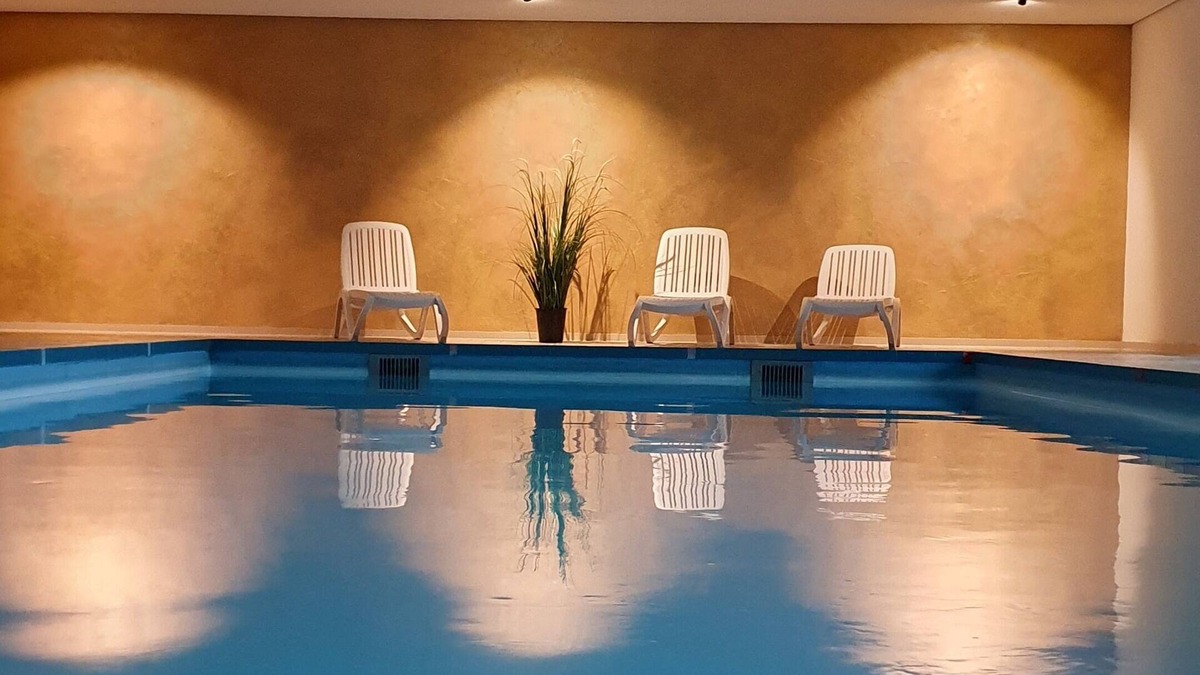 Schoenwald Apartment | Holiday apartment with WiFi, swimming pool and sauna in the center of Schönwald
