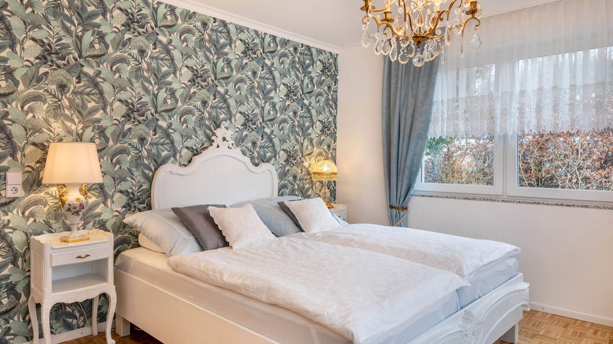 Oberrotweil Apartment | Holiday Apartment 'Hortensie' with Private Garden, Balcony and Wi-Fi