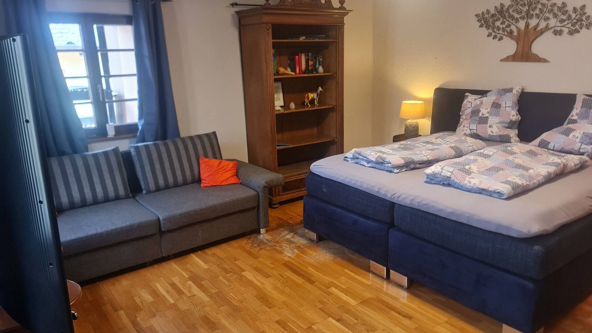 Burkheim Apartment | Holiday Apartment 'Merlot' with Private Terrace and Balcony