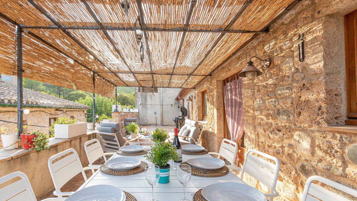 Boadella i les Escaules Cottage | Holiday Home with Pool and Garden in Alt Empordà - Majordoms Sabater