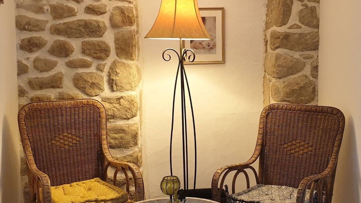 Veye House | Holiday Home 'Maison en Ardèche à 2 pas de la Dolce Via' with Wi-Fi