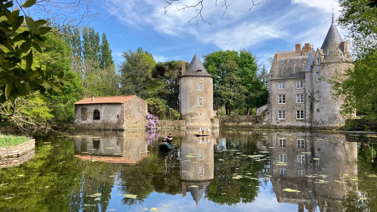 Saint-Hilaire-de-Loulay Cottage | Holidayhouse on the estate of Chateau de la Preuille