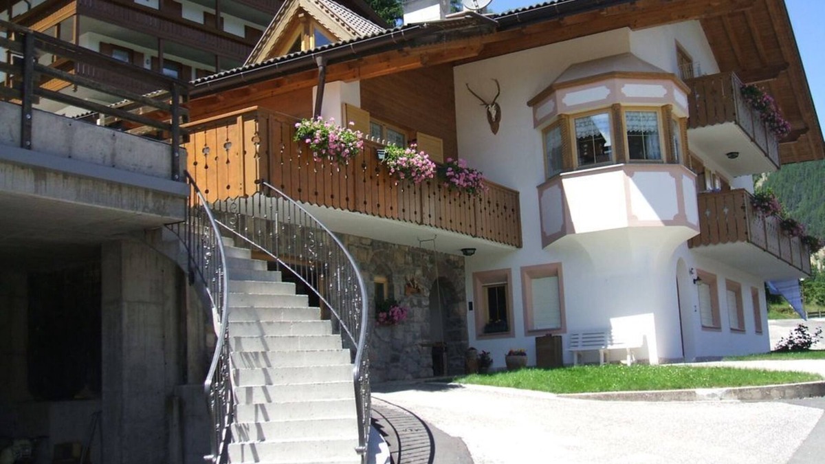 Vigo di Fassa Apartment | Holiday Apartment "Villa Mazzel - Cima 12" with Wi-Fi & Mountain View