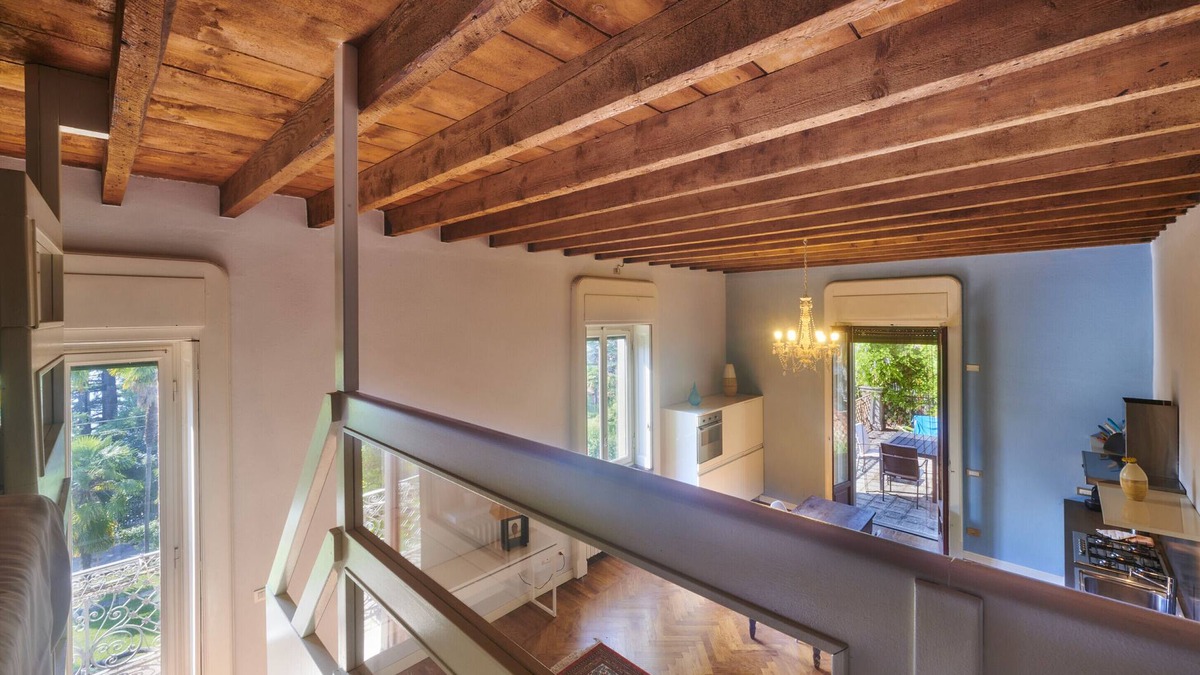 Lierna Apartment | Holiday Accommodation "Design Loft in Villa Magnolia"