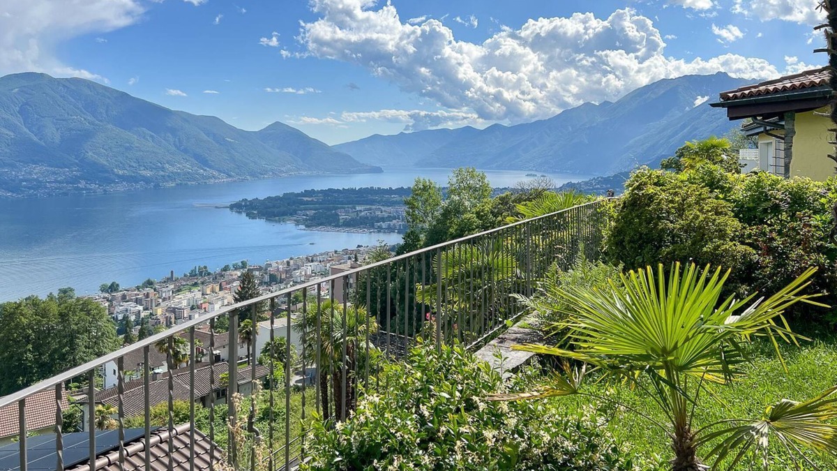 Brione sopra Minusio Apartment | Holiday apartment Brione sopra Minusio for 1 - 4 persons with 2 bedrooms - Holiday apartment