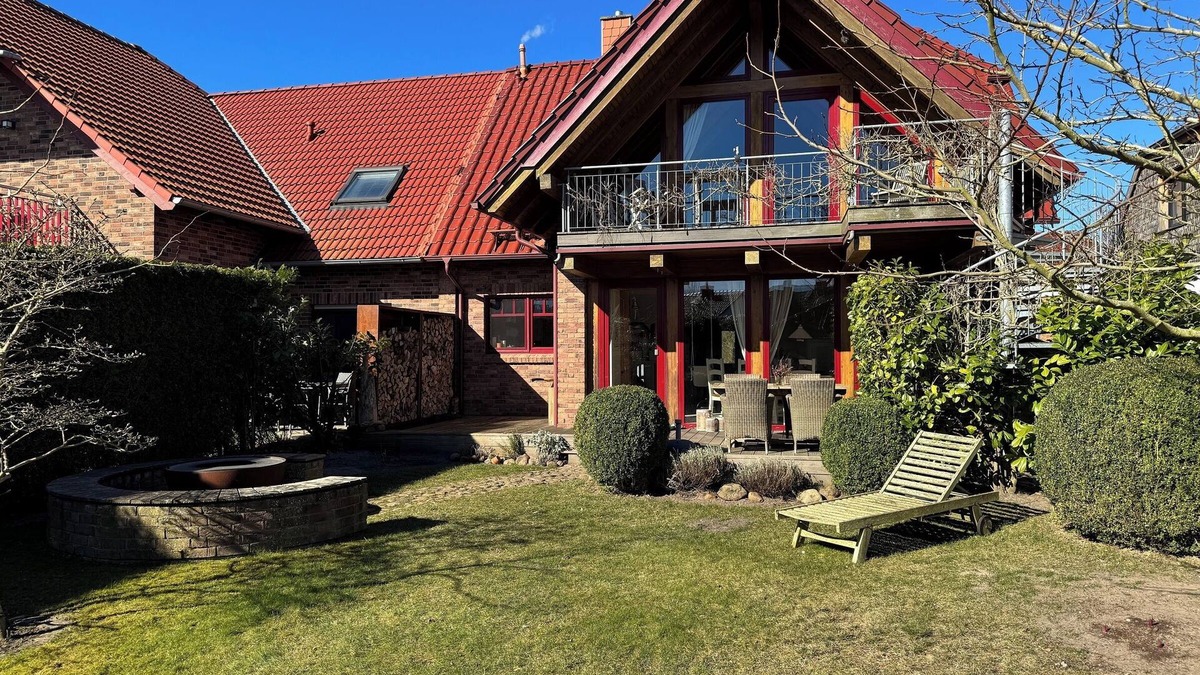 Ostseebad Dierhagen Apartment | Holiday apartment with covered south-facing balcony
