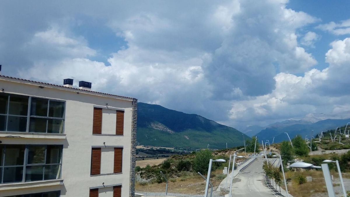 Latas Apartment | Holiday apartment Javierre del Obispo for 2 - 6 persons with 2 bedrooms - Holiday apartment in one o