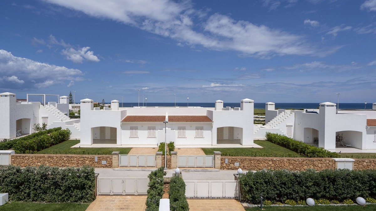 Ostuni Apartment | Holiday Apartment "Villa Katia - Villanova di Ostuni" with Private Terrace & Wi-Fi