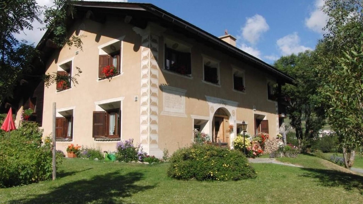 La Punt-Chamues-ch House | Holiday apartment La Punt-Chamues-ch for 1 - 2 persons with 1 bedroom - Holiday house