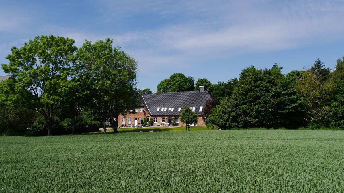 Neudorf-Bornstein Apartment | Holiday apartment on a farm in the immediate vicinity of the Baltic Sea