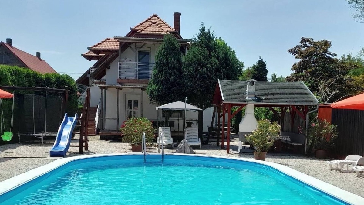 Balatonmariafurdo Apartment | Holiday apartment Balatonmáriafürdõ for 1 - 5 persons with 2 bedrooms - Holiday apartment