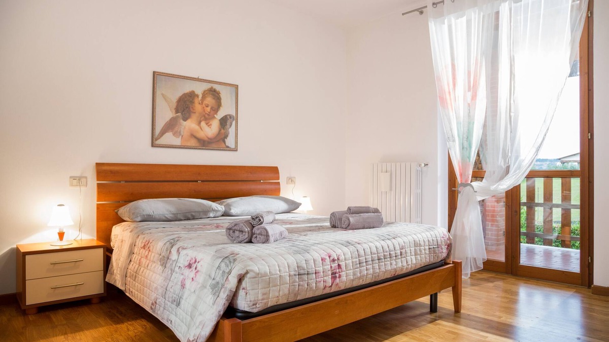 Solarolo Apartment | Holiday Apartment "Manerba Sweet" with Air Conditioning
