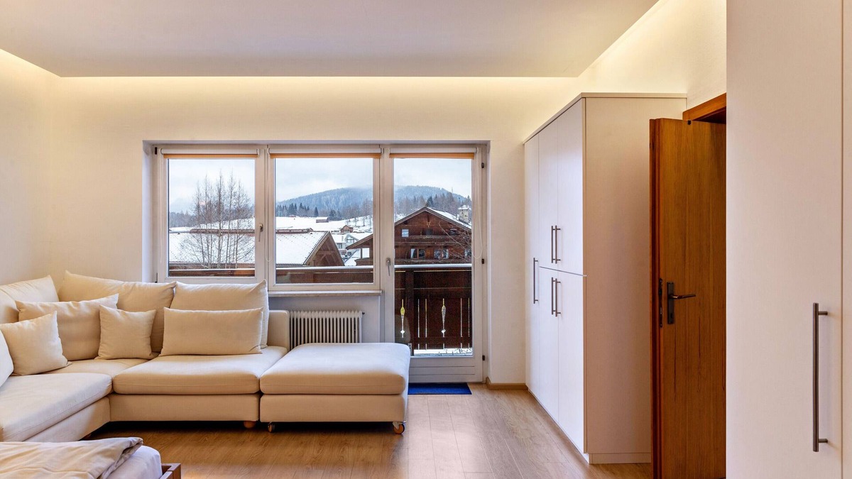 Seefeld in Tirol Apartment | Holiday Apartment "Haus Excelsior Top 14" with Mountain View, Shared Sauna & Wi-Fi