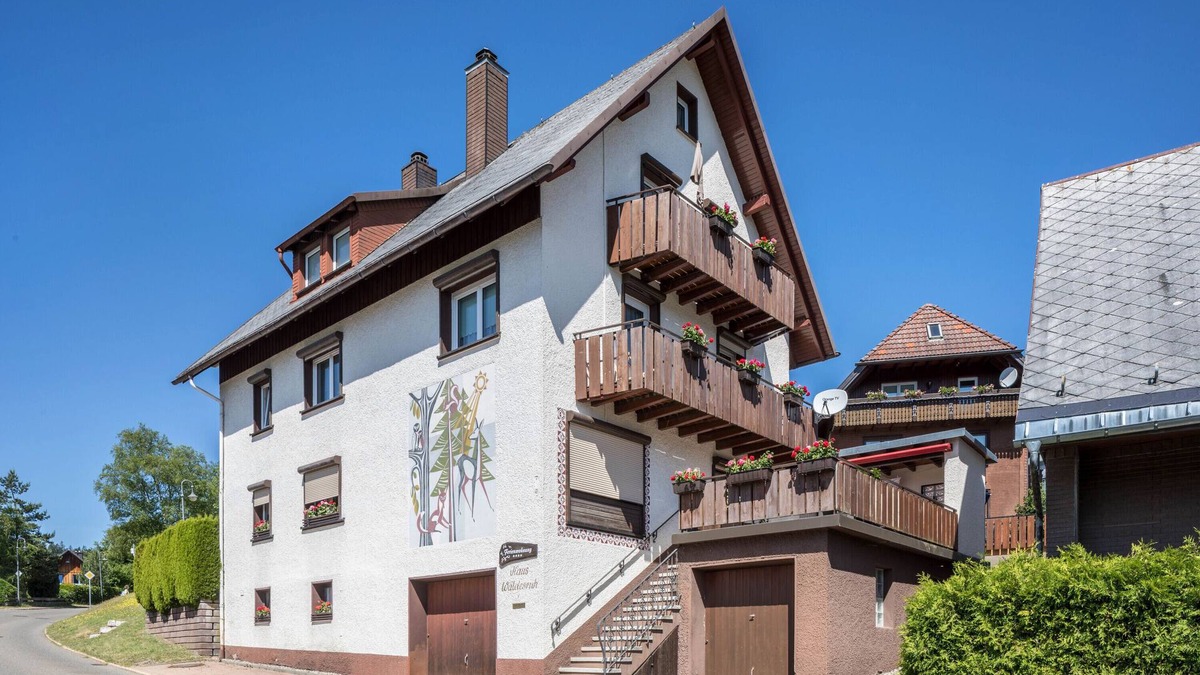 Waldau Apartment | Holiday Apartment "Waldesruh" near Slopes with Balcony & Wi-Fi