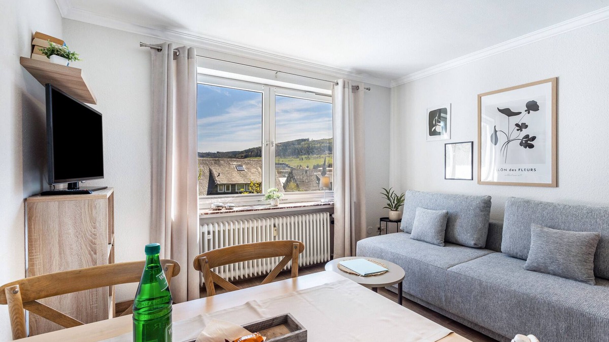 Ortsmitte Apartment | Holiday Apartments Löwenstein FeWo 3 with Private Terrace, Shared Garden and Wi-Fi