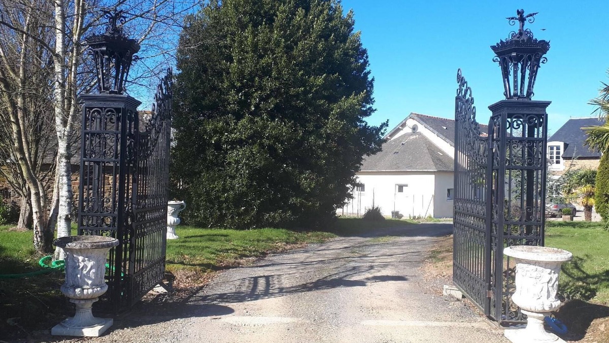 Sens-de-Bretagne House | Holiday apartment Sens de Bretagne for 1 - 2 persons with 1 bedroom - Holiday house