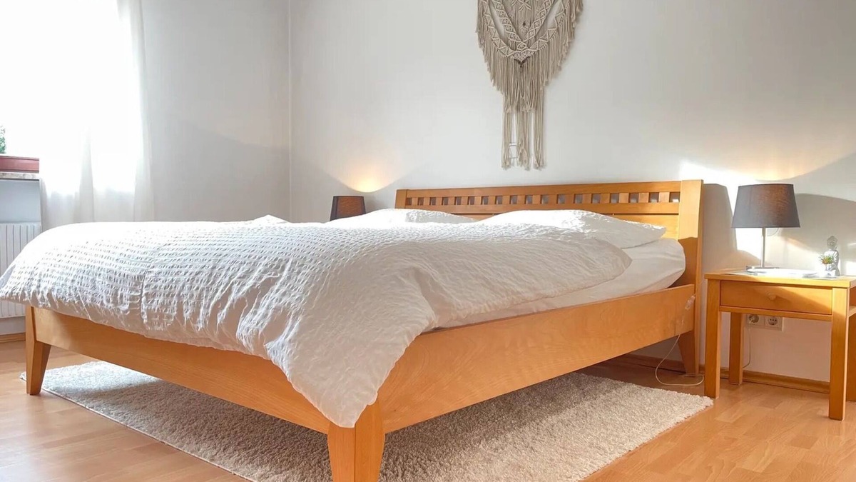 Lindau Apartment | Holiday Apartment "Lieblingsmensch" with Private Balcony and Wi-Fi