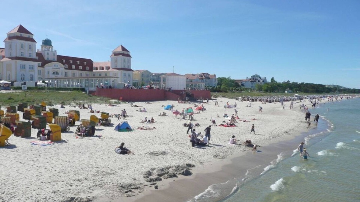 Binz Boat Rental | Holiday Apartment Meeresblau No. 2