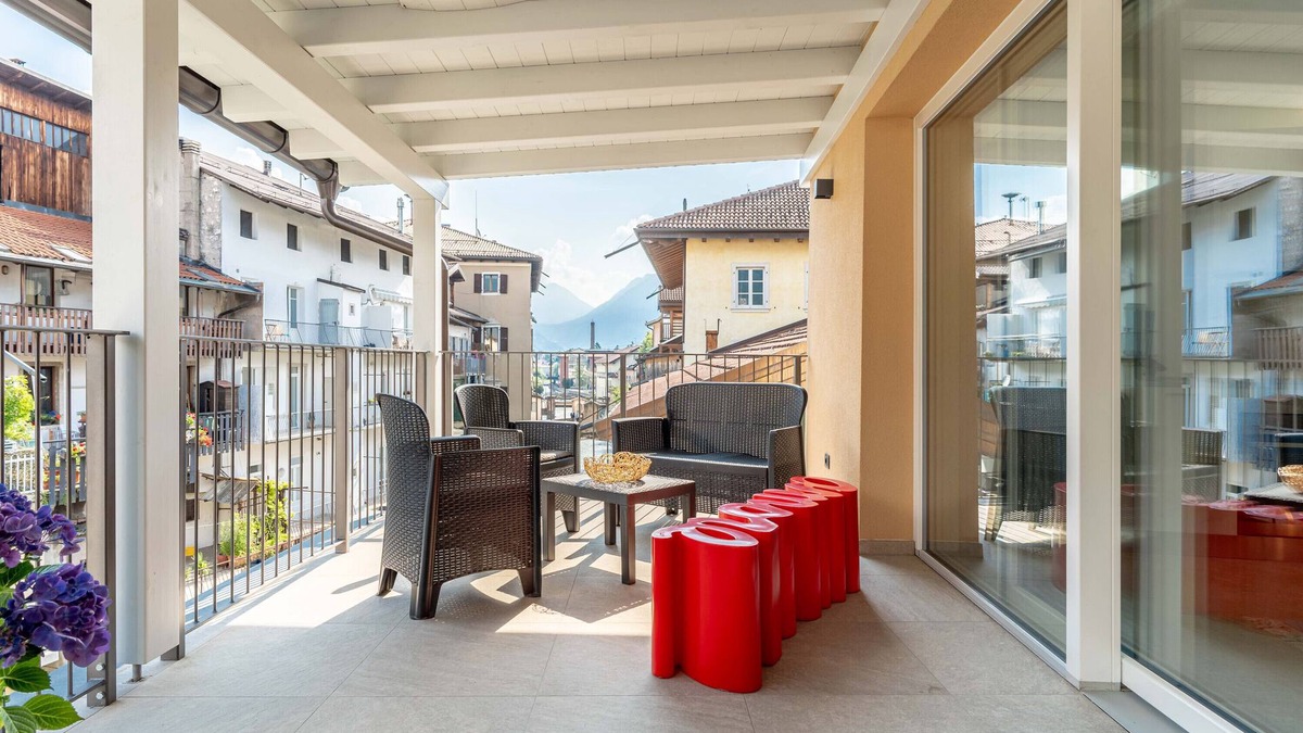 Borgo Valsugana Apartment | Holiday Apartment "Riverside apart with Castle View" with Mountain View, Private Terrace & Wi-Fi