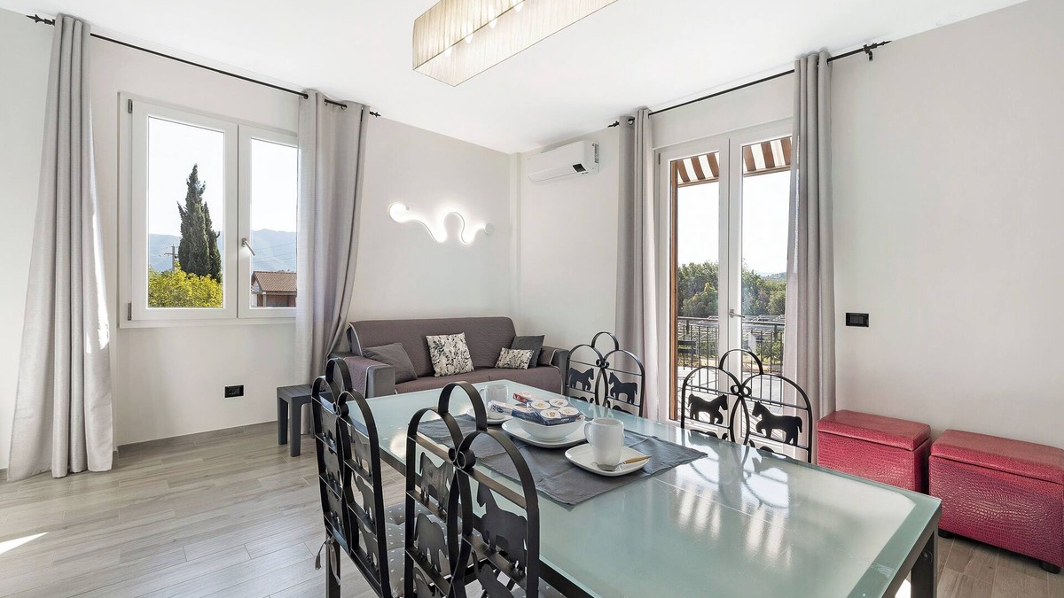 Piamboschi Apartment | Holiday Apartment 'Cà de Anto' with Mountain View, Balcony & Wi-Fi