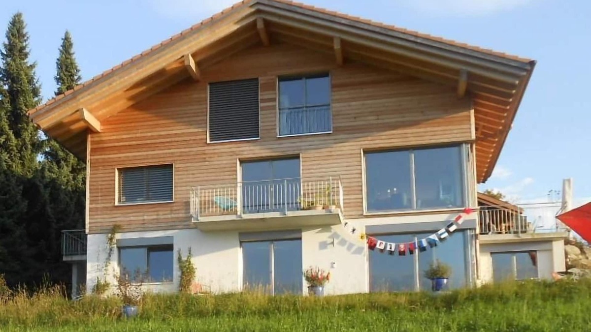 Aeschi bei Spiez Apartment | Holiday apartment Aeschi b. Spiez for 1 - 4 persons with 2 bedrooms - Holiday apartment
