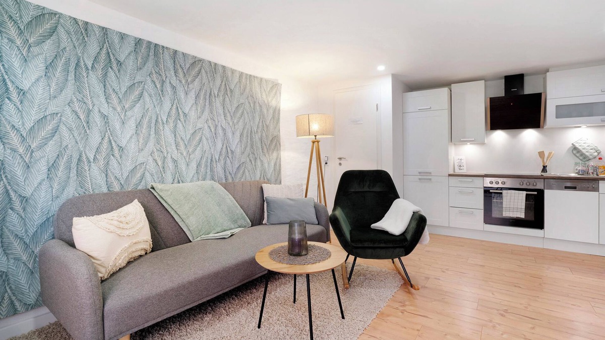 Oelsnitz Apartment | Holiday Apartment 'Grünzweig' with Private Terrace by the Water