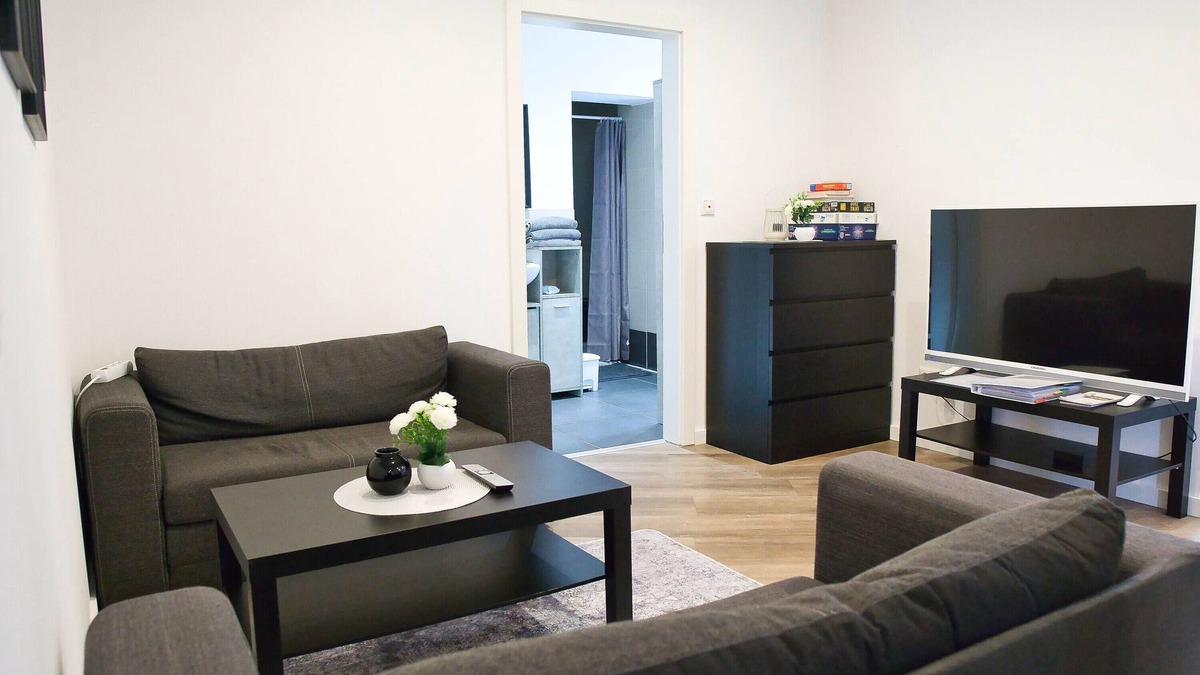 Schneverdingen Apartment | Holiday Apartment 'Heide Ferienwohnung Nord' with Wi-Fi