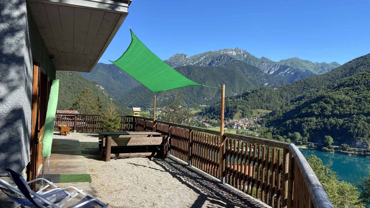 Pieve di Ledro Apartment | Holiday apartment with pool