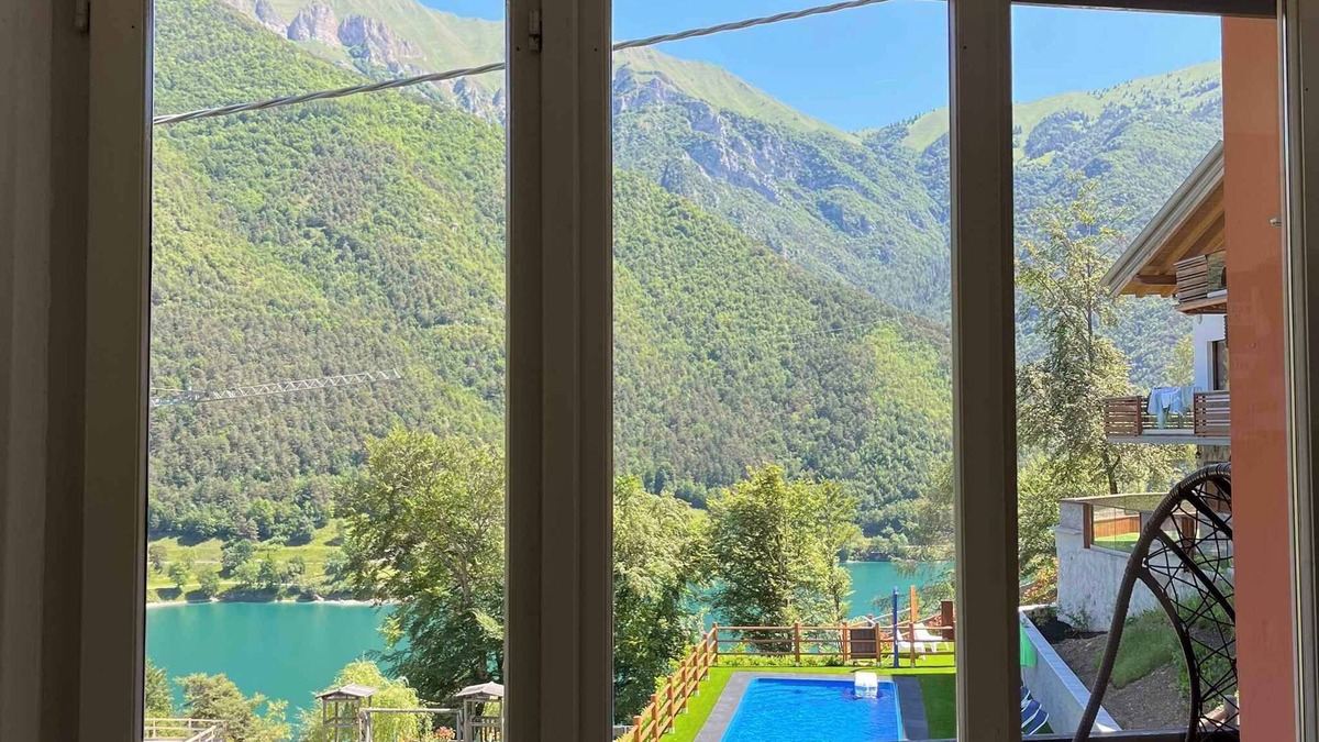 Pieve di Ledro Apartment | Holiday apartment with an outdoor pool