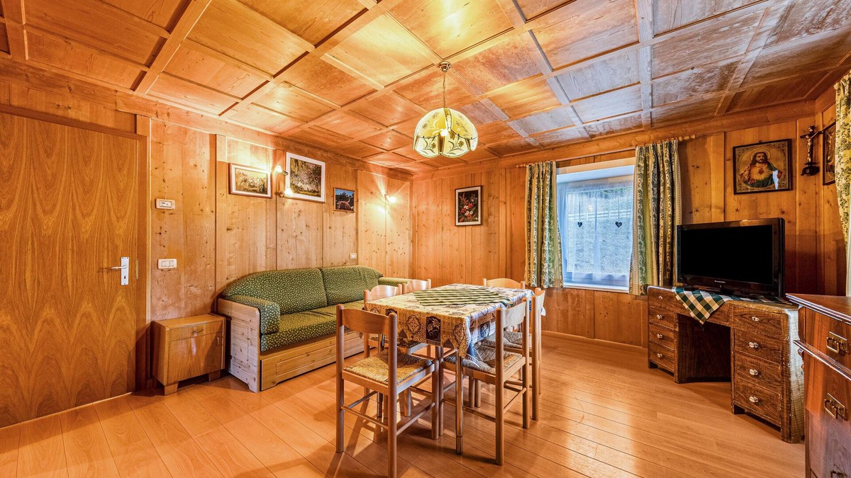 San Giovanni di Fassa Apartment | Holiday Apartment "Ciasa Tach" with Mountain View, Balcony & Wi-Fi