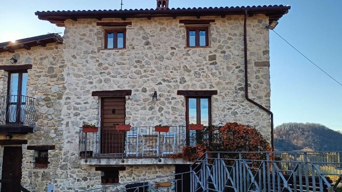 Colle Rinaldo House | Holiday apartment Rocca di Corno for 1 - 4 persons with 2 bedrooms - Holiday house