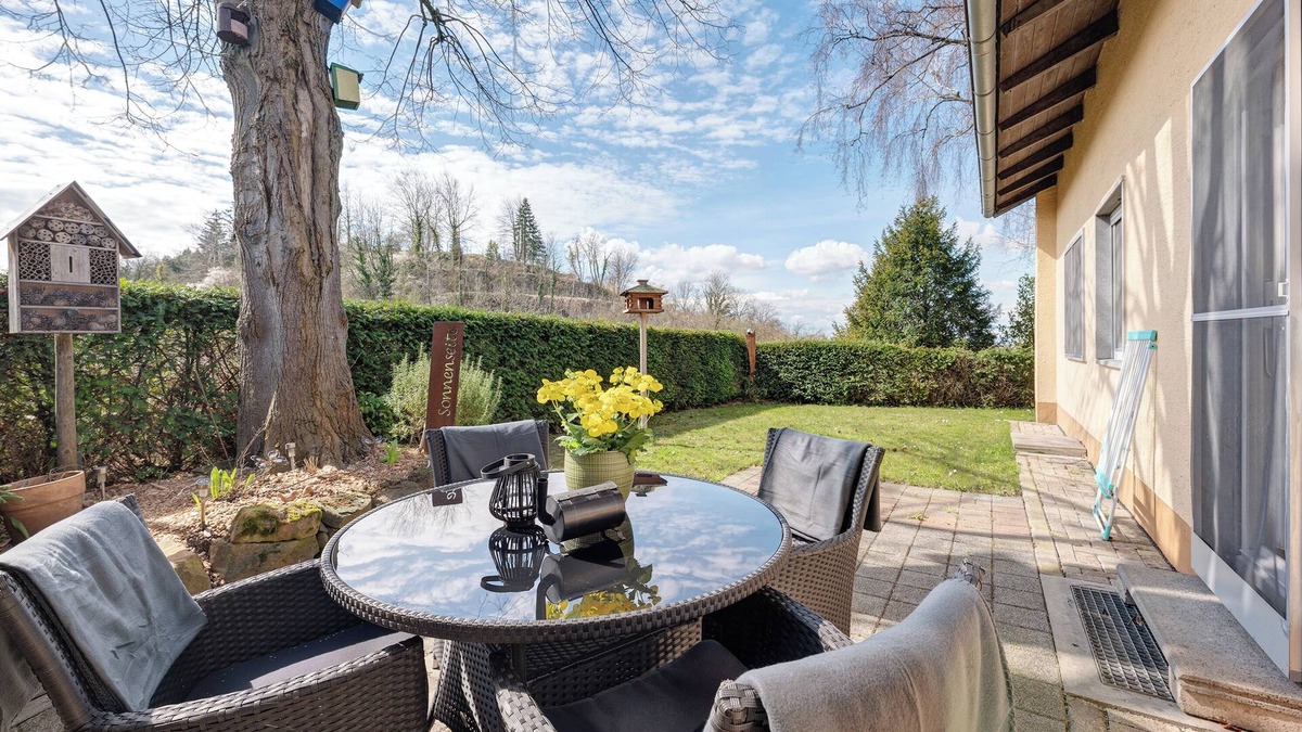 Herbolzheim Apartment | Holiday Apartment '1' with Private Terrace, Private Garden and Wi-Fi