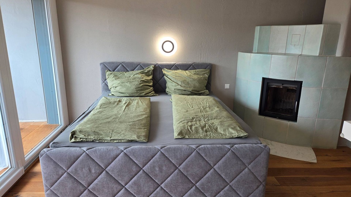 Burkheim Apartment | Holiday Apartment '1' with Wi-Fi