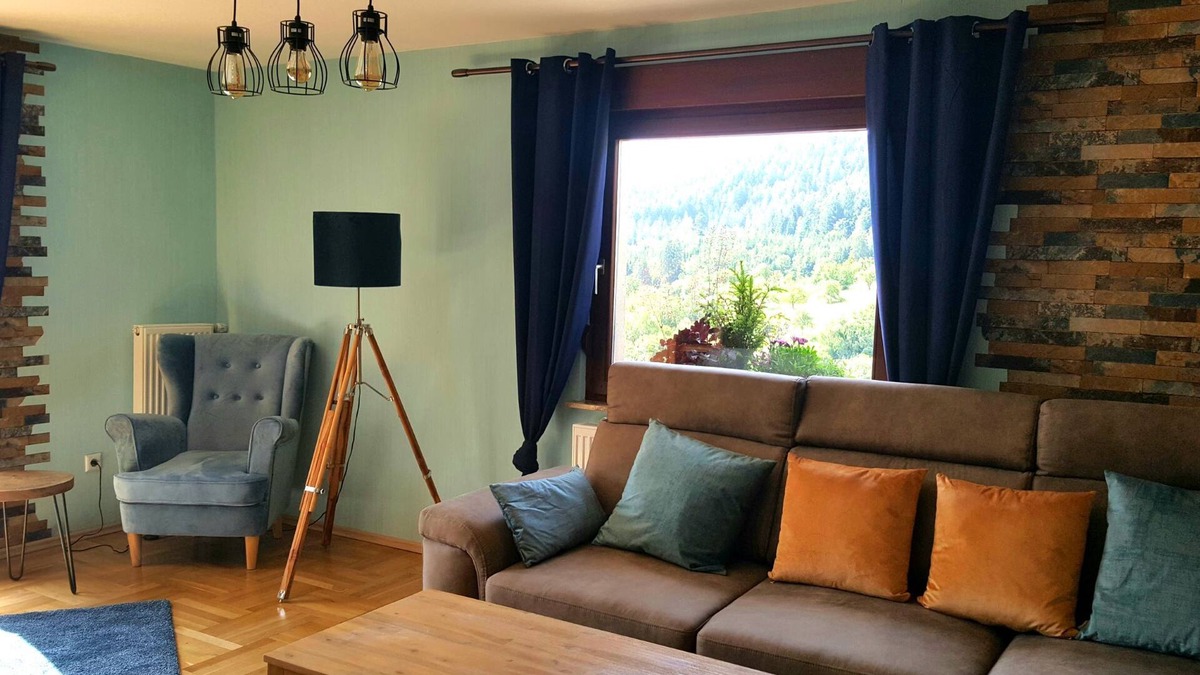 Forbach Apartment | Holiday Apartment '1' with Balcony and Wi-Fi