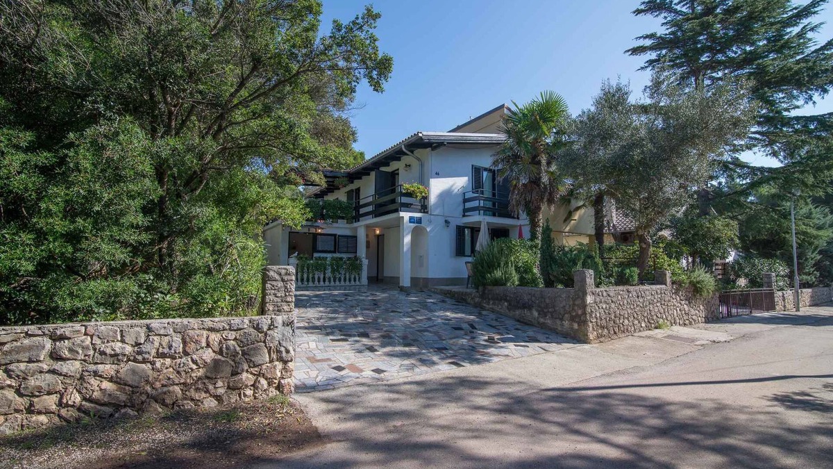 Artatore Apartment | Holiday apartment 150 m from the