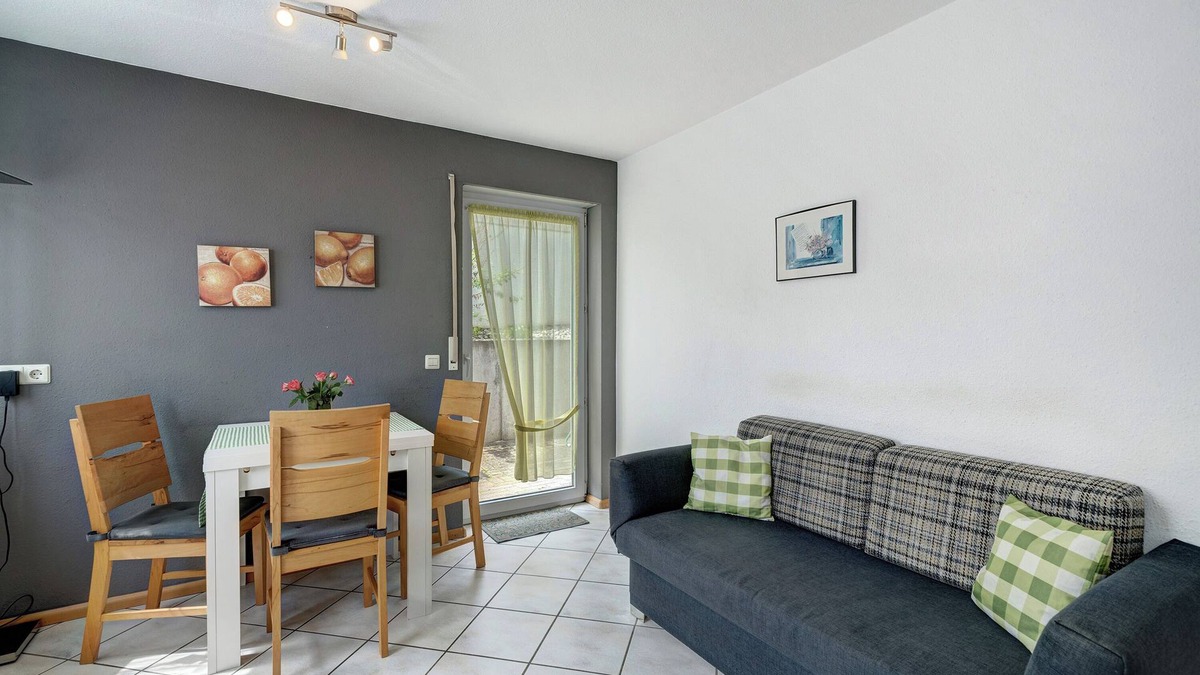 Endingen am Kaiserstuhl Apartment | Holiday Apartment '2' with Private Terrace and Wi-Fi